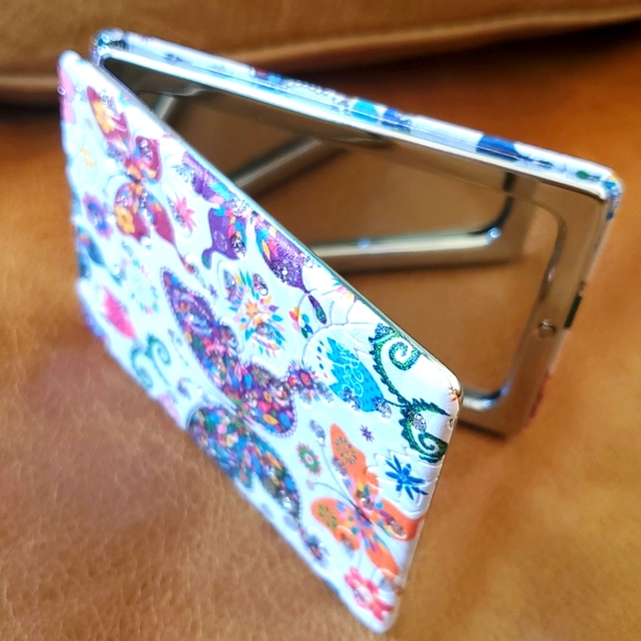 Other - SOLD! Quick stand Makeup Mirror with butterflies